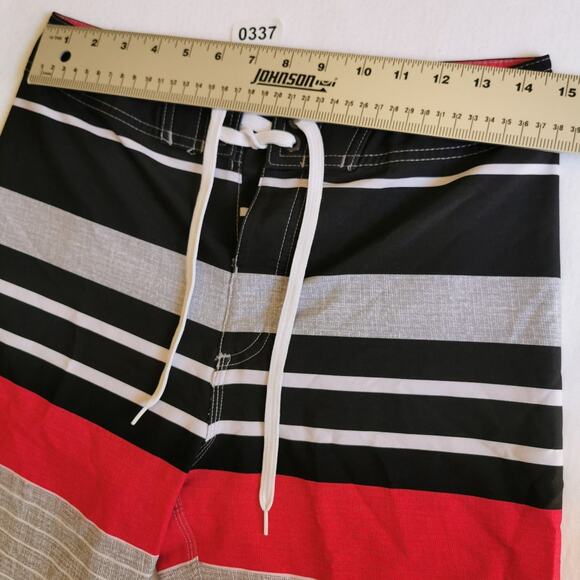 Old Navy Mens Summer Swim Shorts size 28, Red Gray Multi Color - Picture 2 of 12